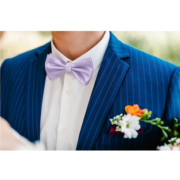Lavender Bow Tie and Pocket Square - Picture 2 of 3